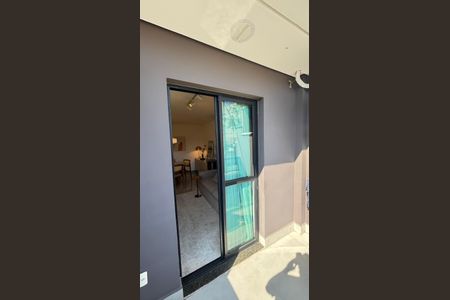 Apartamento à venda com 74m², 3 quartos e 2 vagas Apartamento à venda com 74m², 3 quartos e 2 vagasVaranda