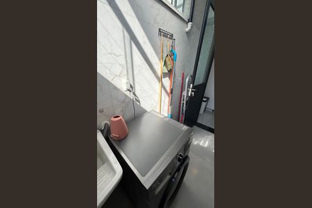 Apartamento à venda com 74m², 3 quartos e 2 vagas Apartamento à venda com 74m², 3 quartos e 2 vagasÁrea de Serviço