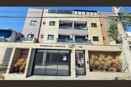 Apartamento à venda com 74m², 3 quartos e 2 vagas Apartamento à venda com 74m², 3 quartos e 2 vagasFachada