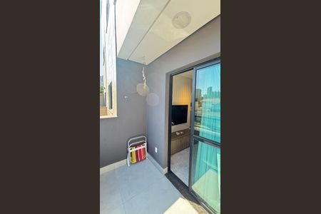 Apartamento à venda com 74m², 3 quartos e 2 vagas Apartamento à venda com 74m², 3 quartos e 2 vagasVaranda