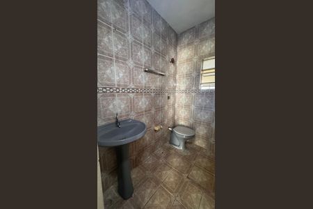 Casa à venda com 171m², 3 quartos e 1 vagaBanheiro