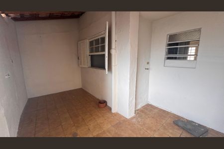 Casa à venda com 171m², 3 quartos e 1 vagaÁrea de Serviço