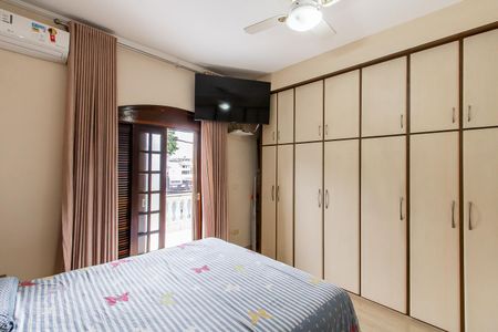 Casa à venda com 178m², 3 quartos e 2 vagas Casa à venda com 178m², 3 quartos e 2 vagasQuarto 3