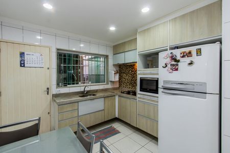 Casa à venda com 178m², 3 quartos e 2 vagas Casa à venda com 178m², 3 quartos e 2 vagasCozinha