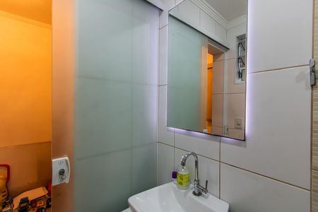 Casa à venda com 178m², 3 quartos e 2 vagas Casa à venda com 178m², 3 quartos e 2 vagasBanheiro de Serviço