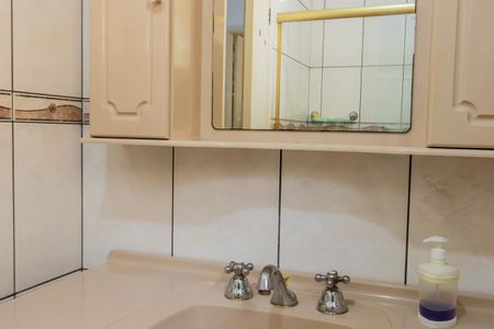 Casa à venda com 178m², 3 quartos e 2 vagas Casa à venda com 178m², 3 quartos e 2 vagasBanheiro