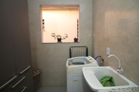 Casa à venda com 102m², 1 quarto e 1 vagaÁrea de Serviço