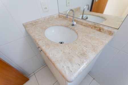 Apartamento à venda com 65m², 2 quartos e 2 vagasBanheiro
