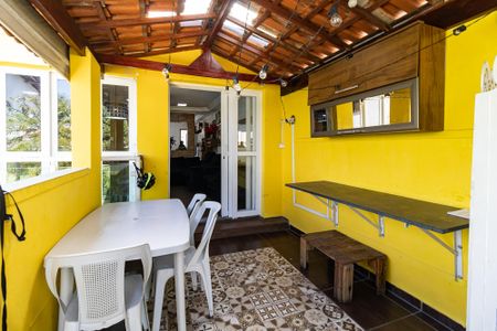 Casa à venda com 300m², 4 quartos e 6 vagasVaranda da Casa 1