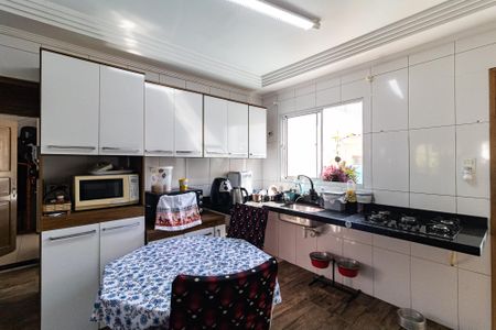 Casa à venda com 300m², 4 quartos e 6 vagasCozinha da Casa 1