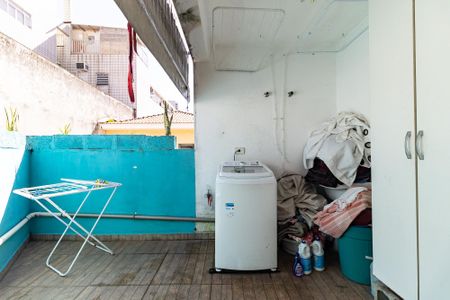 Casa à venda com 300m², 4 quartos e 6 vagasLavanderia da Casa 1