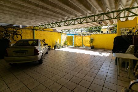 Casa à venda com 300m², 4 quartos e 6 vagasGaragem