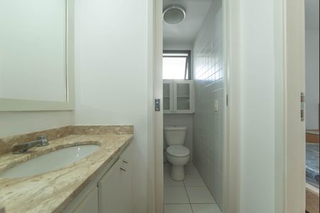 Apartamento à venda com 50m², 2 quartos e 1 vaga Apartamento à venda com 50m², 2 quartos e 1 vagaBanheiro