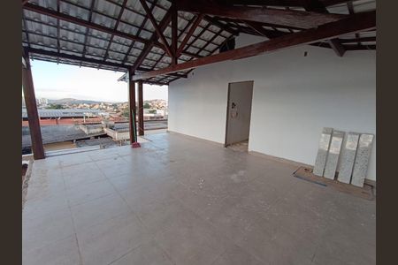 Casa à venda com 300m², 7 quartos e 6 vagasFoto 02
