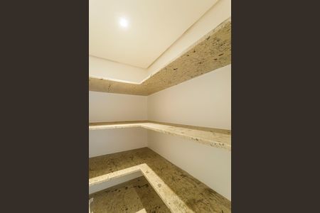 Apartamento à venda com 226m², 3 quartos e 4 vagasDespensa