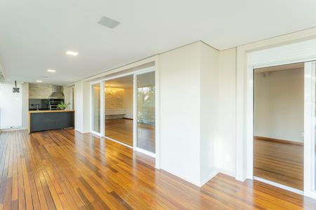 Apartamento à venda com 226m², 3 quartos e 4 vagasVaranda da Sala