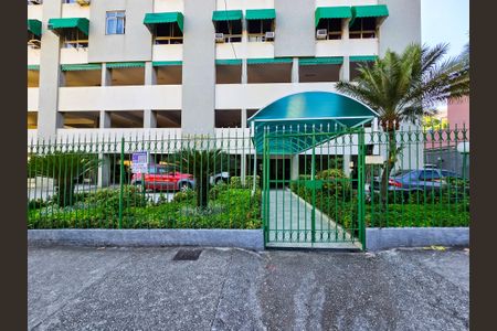 Apartamento à venda com 88m², 2 quartos e 1 vagaFachada e placa