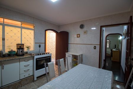 Casa de condomínio à venda com 160m², 3 quartos e 2 vagas Casa de condomínio à venda com 160m², 3 quartos e 2 vagasCozinha