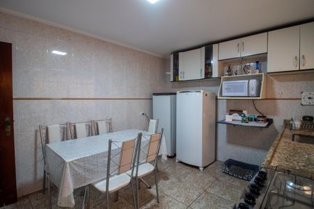 Casa de condomínio à venda com 160m², 3 quartos e 2 vagas Casa de condomínio à venda com 160m², 3 quartos e 2 vagasCozinha