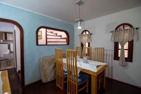 Casa de condomínio à venda com 160m², 3 quartos e 2 vagas Casa de condomínio à venda com 160m², 3 quartos e 2 vagasSala de Jantar