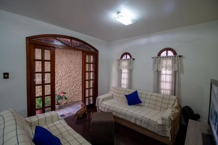 Casa de condomínio à venda com 160m², 3 quartos e 2 vagas Casa de condomínio à venda com 160m², 3 quartos e 2 vagasSala