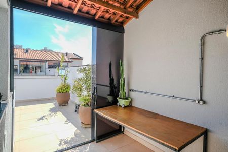 Apartamento para alugar com 80m², 2 quartos e 2 vagasVaranda e área de serviço