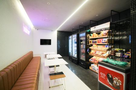 Studio para alugar com 26m², 1 quarto e sem vaga Studio para alugar com 26m², 1 quarto e sem vagaÁrea comum - Mercado