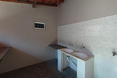 Casa à venda com 220m², 2 quartos e 2 vagas Casa à venda com 220m², 2 quartos e 2 vagasÁrea de Serviço