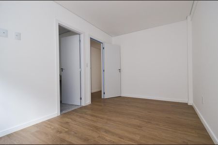 Apartamento à venda com 265m², 4 quartos e 3 vagas Apartamento à venda com 265m², 4 quartos e 3 vagasSuíte