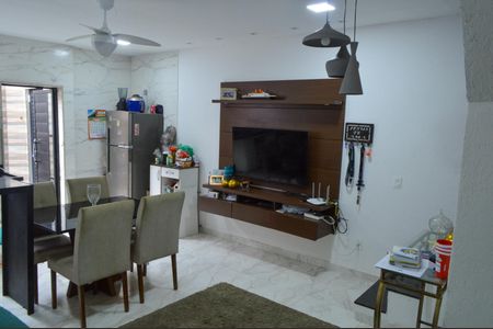 Casa de condomínio para alugar com 180m², 3 quartos e 3 vagas Casa de condomínio para alugar com 180m², 3 quartos e 3 vagasSala