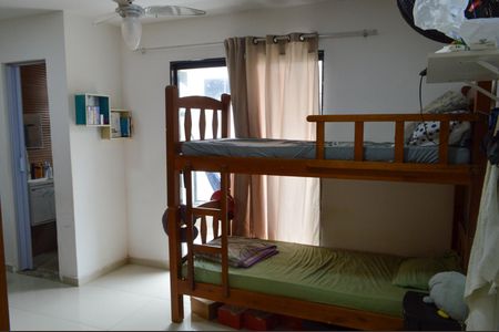 Casa de condomínio para alugar com 180m², 3 quartos e 3 vagas Casa de condomínio para alugar com 180m², 3 quartos e 3 vagasSuíte 1