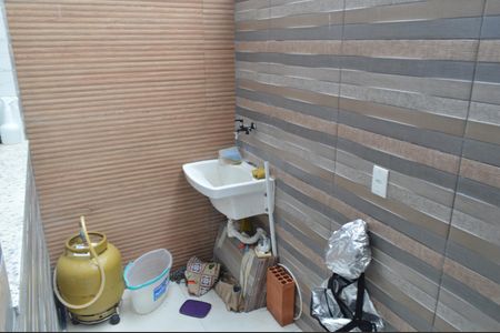 Casa de condomínio para alugar com 180m², 3 quartos e 3 vagas Casa de condomínio para alugar com 180m², 3 quartos e 3 vagasÁrea de Serviço 1