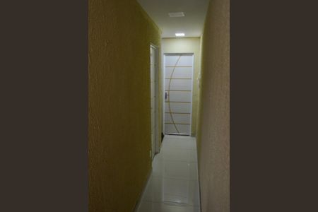 Casa de condomínio para alugar com 180m², 3 quartos e 3 vagas Casa de condomínio para alugar com 180m², 3 quartos e 3 vagasCorredor