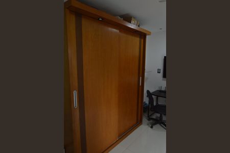 Casa de condomínio para alugar com 180m², 3 quartos e 3 vagas Casa de condomínio para alugar com 180m², 3 quartos e 3 vagasSuíte 1