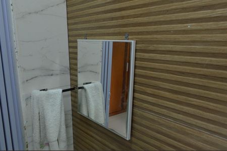 Casa de condomínio para alugar com 180m², 3 quartos e 3 vagas Casa de condomínio para alugar com 180m², 3 quartos e 3 vagasBanheiro da Suíte 1