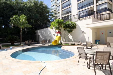 Apartamento para alugar com 197m², 3 quartos e 3 vagasÁrea comum - Piscina