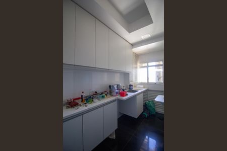 Apartamento para alugar com 197m², 3 quartos e 3 vagasÁrea de Serviço