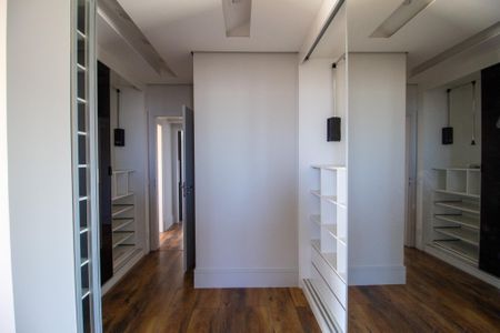 Apartamento para alugar com 197m², 3 quartos e 3 vagasCloset da Suíte 1