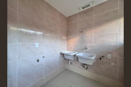 Casa de condomínio à venda com 662m², 4 quartos e 2 vagasÁrea de Serviço