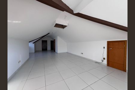 Casa de condomínio à venda com 662m², 4 quartos e 2 vagasSótão