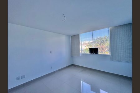 Casa de condomínio à venda com 662m², 4 quartos e 2 vagasSuíte 2