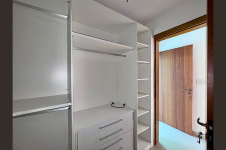 Casa de condomínio à venda com 662m², 4 quartos e 2 vagasCloset - Suíte 1