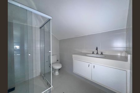 Casa de condomínio à venda com 662m², 4 quartos e 2 vagasSótão - Banheiro