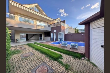 Casa de condomínio à venda com 662m², 4 quartos e 2 vagasÁrea externa