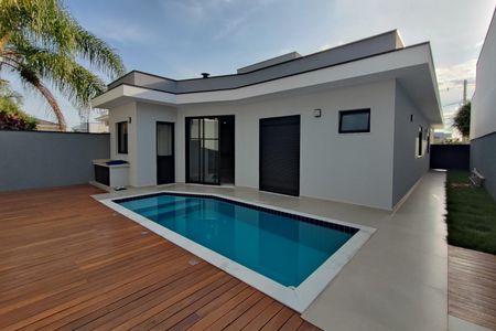 Casa de condomínio à venda com 200m², 3 quartos e 4 vagas Casa de condomínio à venda com 200m², 3 quartos e 4 vagasQuintal - Piscina