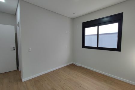 Casa de condomínio à venda com 200m², 3 quartos e 4 vagas Casa de condomínio à venda com 200m², 3 quartos e 4 vagasQuarto Suíte 2