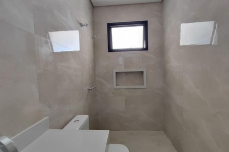 Casa de condomínio à venda com 200m², 3 quartos e 4 vagas Casa de condomínio à venda com 200m², 3 quartos e 4 vagasBanheiro Suíte