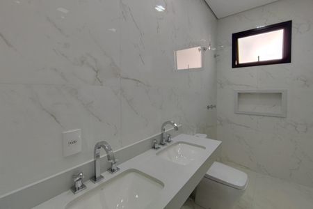 Casa de condomínio à venda com 200m², 3 quartos e 4 vagas Casa de condomínio à venda com 200m², 3 quartos e 4 vagasBanheiro Suíte 3