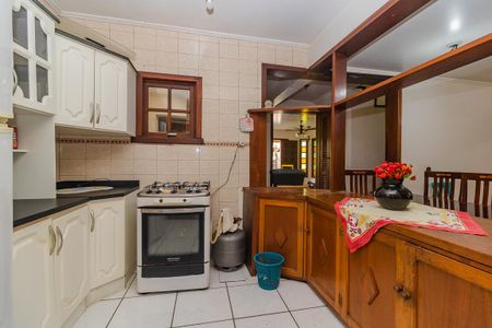 Casa para alugar com 300m², 4 quartos e 4 vagas Casa para alugar com 300m², 4 quartos e 4 vagasCozinha