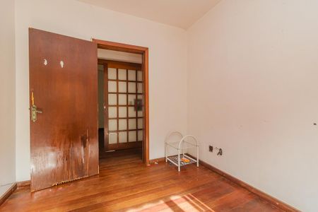 Casa para alugar com 300m², 4 quartos e 4 vagas Casa para alugar com 300m², 4 quartos e 4 vagasQuarto 6